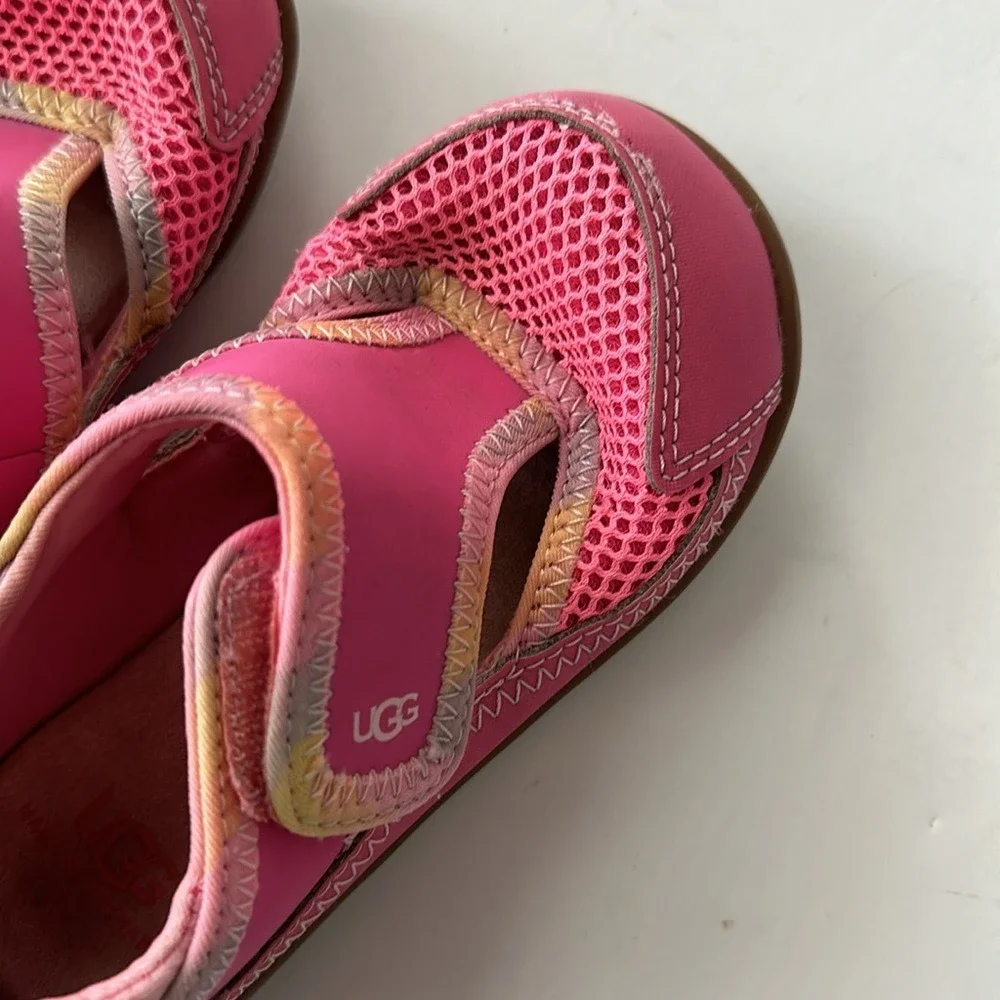 UGG Toddler sandals Delta Closed Toe water shoes in Pink size 10 slip